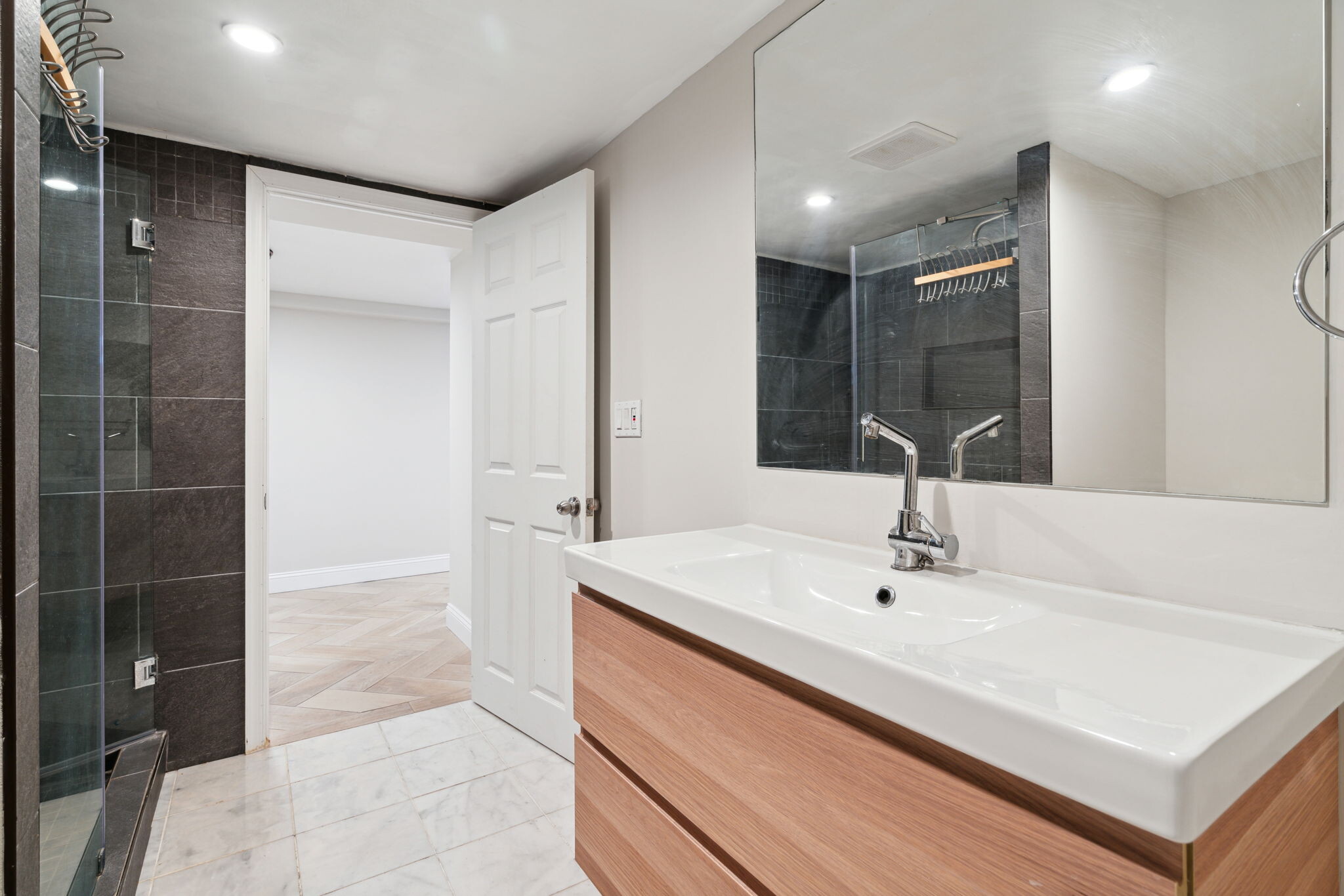 Basement Full Bathroom - 100 Rennard Ter