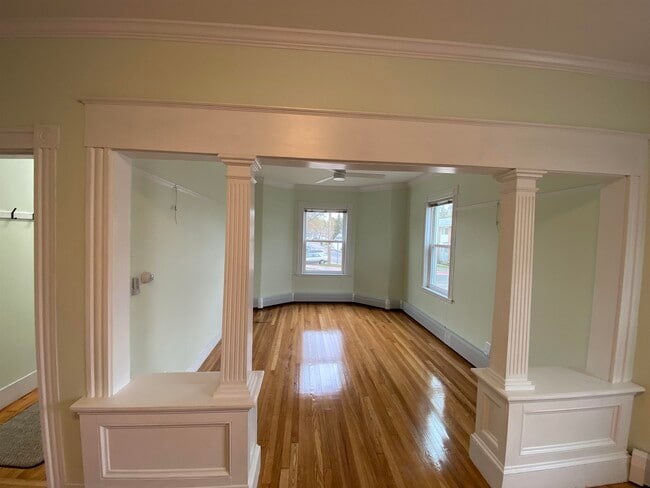 Building Photo - 134 Ledge St