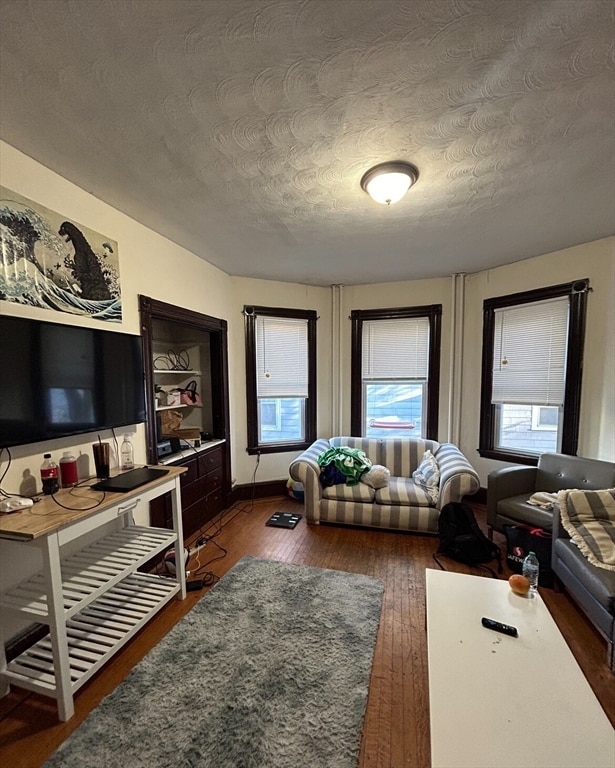 Building Photo - 17 Hillside St