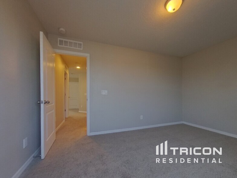 Building Photo - 2275 Kelmscott Ct