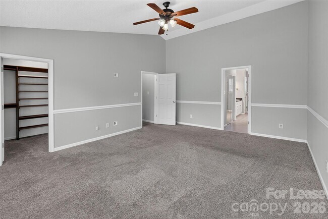Building Photo - 10745 Glenluce Ave