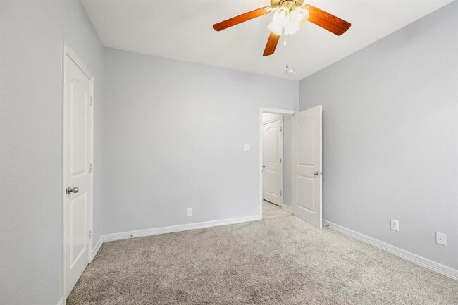 Building Photo - 5814 Dayln Ct
