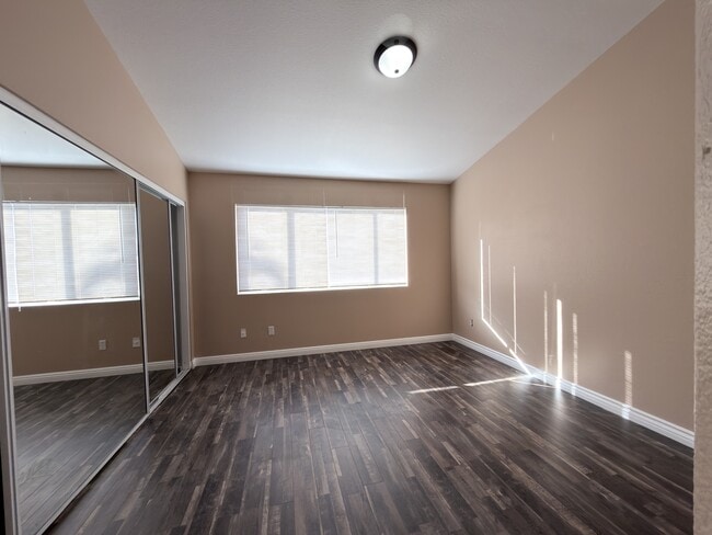 Building Photo - 4417 Anatone Dr