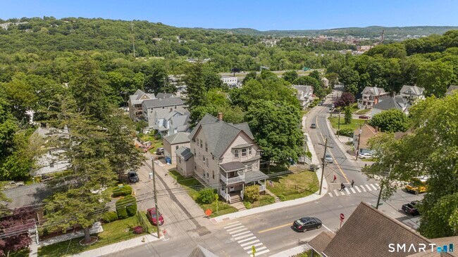 Building Photo - 132 Bunker Hill Ave