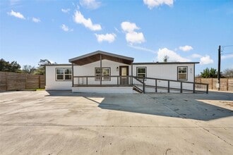 Building Photo - 624 S Old Stagecoach Rd