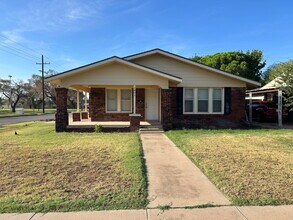 Building Photo - A Lubbock Gem Awaits!