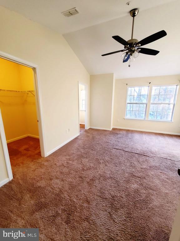 Building Photo - 9365 Owings Choice Ct