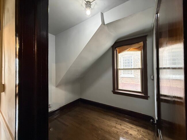 Building Photo - 4222 W Cullerton St