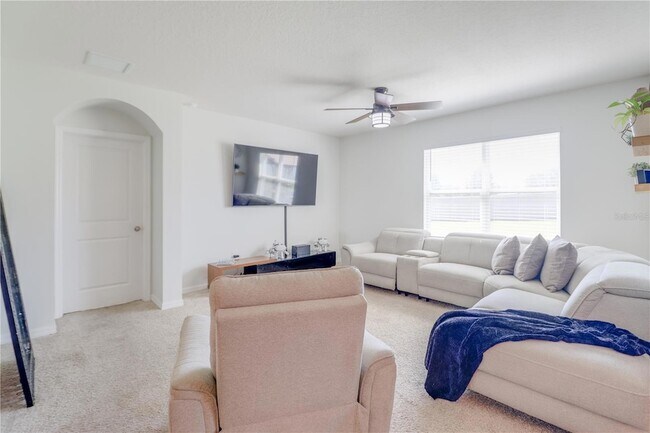 Building Photo - 4940 SW 97th Pl