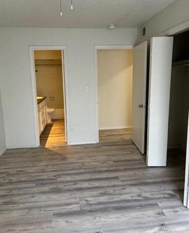 Building Photo - 2729 Hurstview Dr