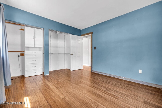 Building Photo - 105 Longfellow Ave