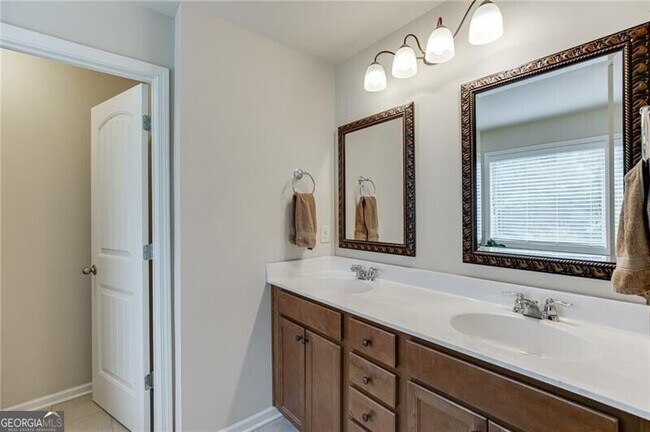 Building Photo - 6896 Big Sky Dr