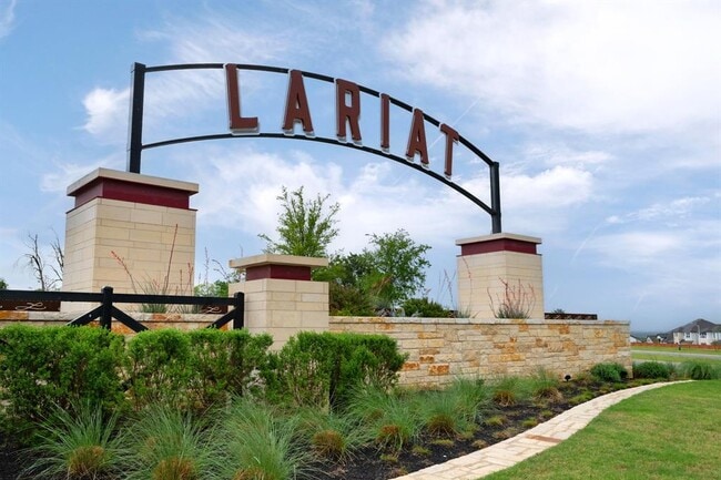 Building Photo - 236 Travis Ln