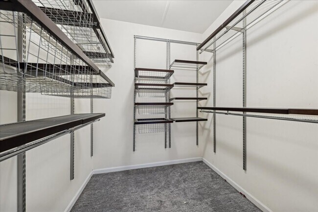 Building Photo - 2511 N Milwaukee Ave