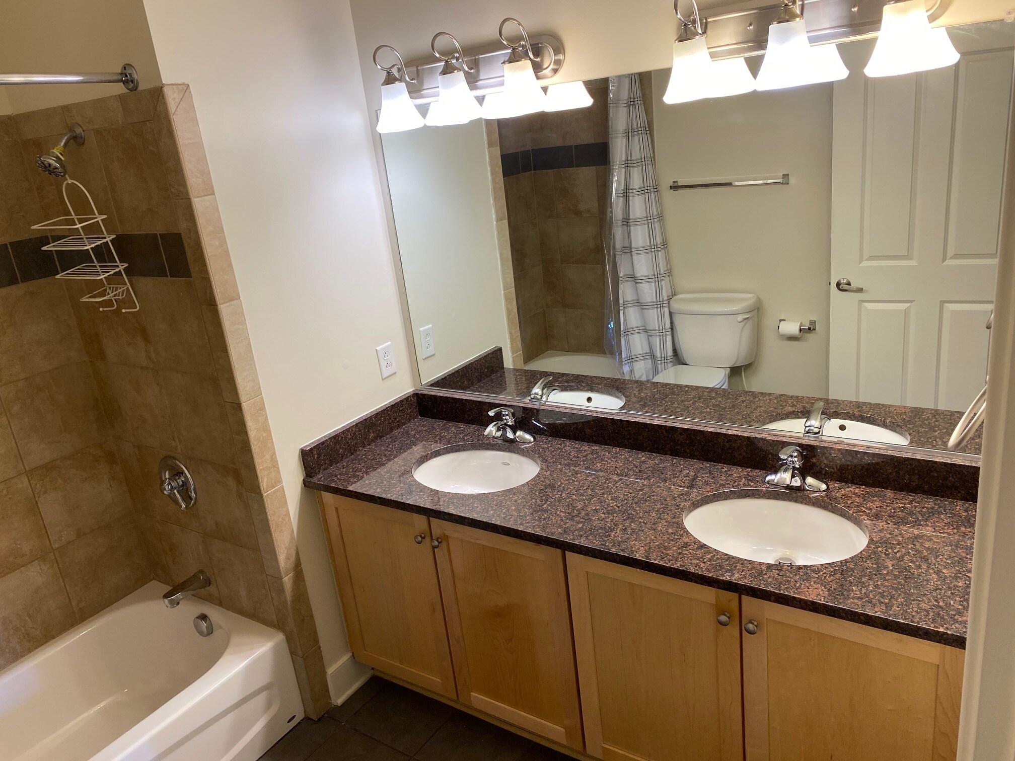 Master full bath - 118 W Marshall St