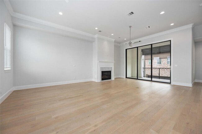 Building Photo - 10919 Grove Tree Ln