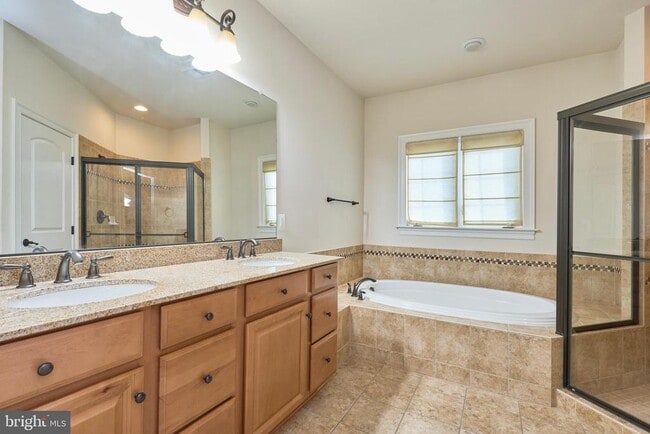 Building Photo - 21276 Hyrst Grove Terrace