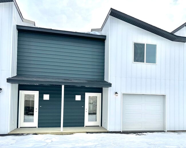 Building Photo - 640 Ptarmigan Ln