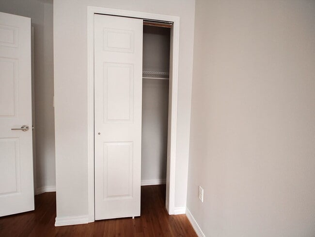 Building Photo - "Spacious 3-Bedroom Gem with 2 Full Baths ...