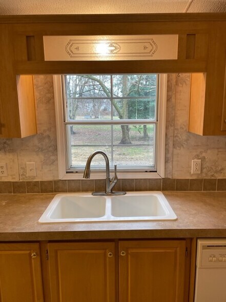 Building Photo - 4407 Sanford Ct