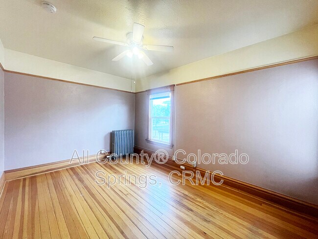 Building Photo - 815 N Nevada Ave