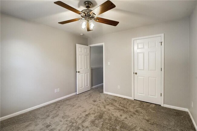 Building Photo - 1009 Placid Creek Ct