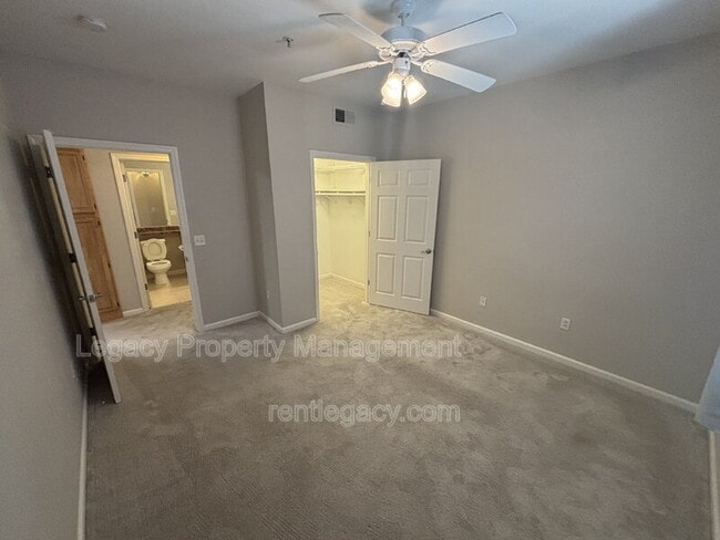 Building Photo - 501 Gibson Dr