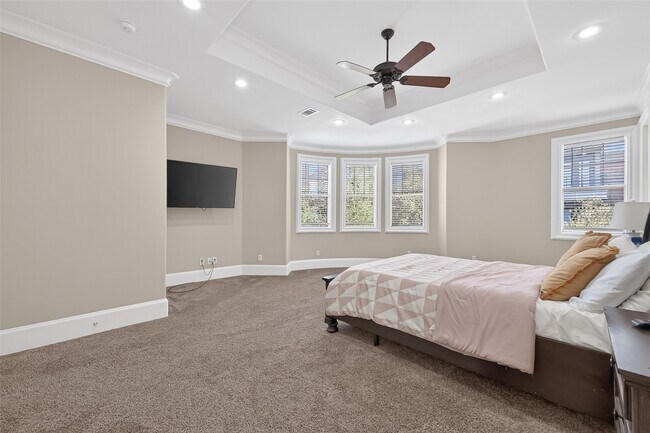 Building Photo - 105 Detering St