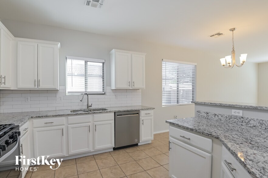 Building Photo - 11071 W Willow Field Dr