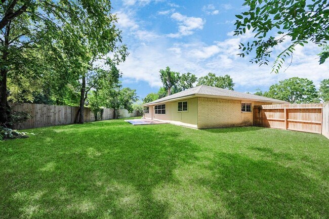 Building Photo - 22407 Millgate Dr