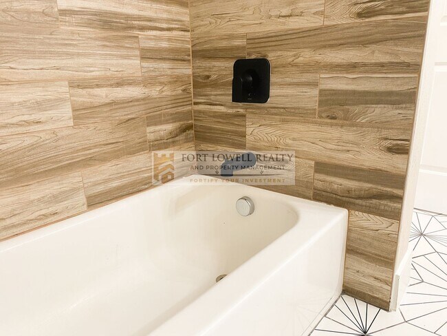 Building Photo - Beautiful Home in LAVEEN Arizona available 6.12.26 / 4 Bed/ 3bath