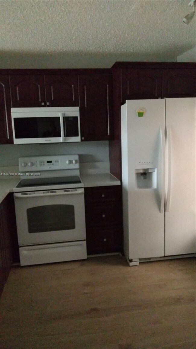 Primary Photo - 406 NW 68th Ave