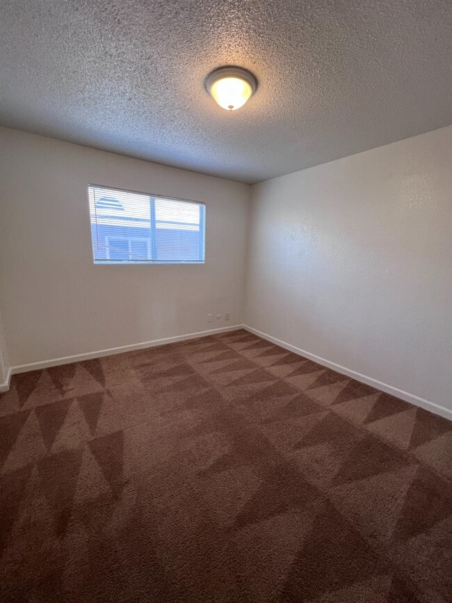 Building Photo - 4795 E Ashlan Ave
