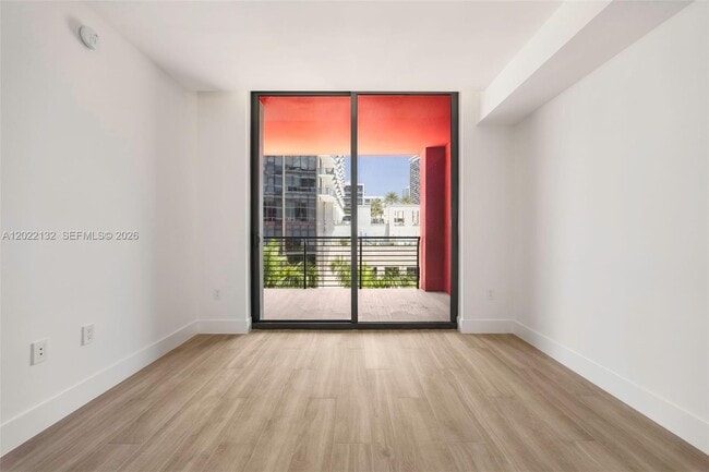 Building Photo - 90 NE 32nd St