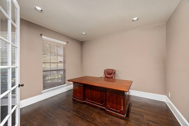 Building Photo - 14918 Diane Manor Ln