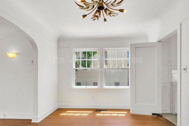 Building Photo - 301 Brookes Ave