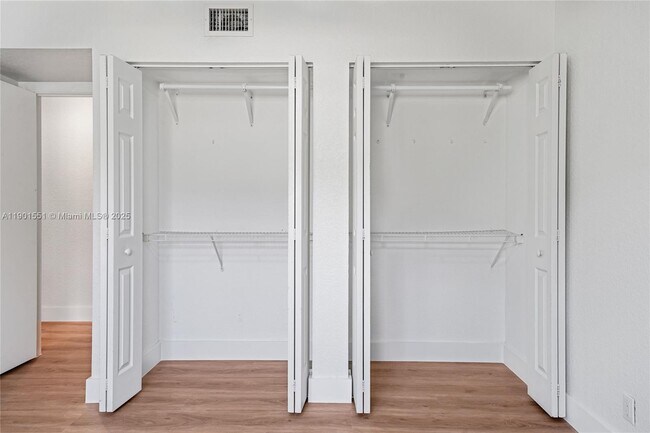 Building Photo - 2267 Cordoba Bend