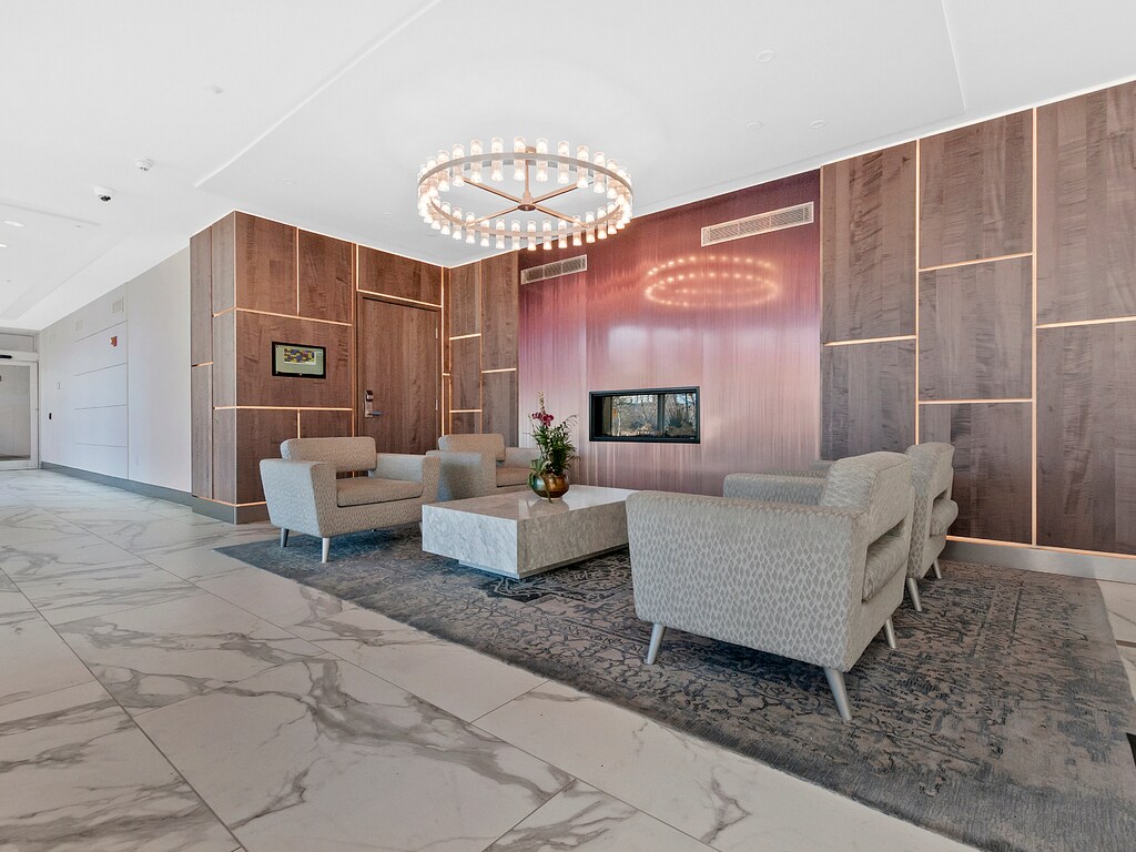 Building Photo - 10 Museum Way