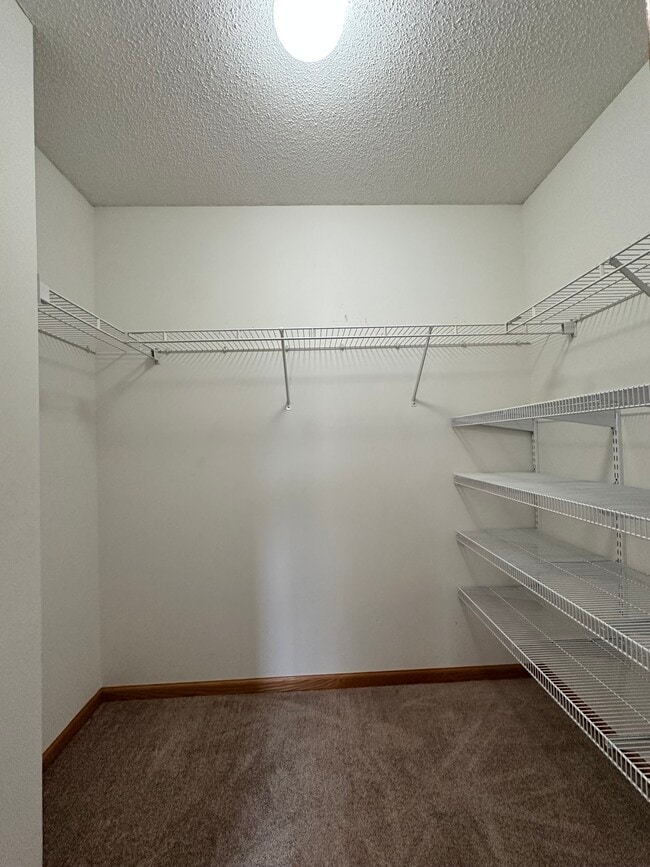 Building Photo - 1620 Spinaker Dr