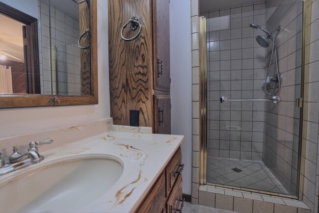 Building Photo - 6167 Showdown Cir