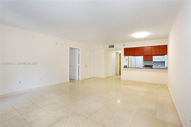 Building Photo - 1200 Brickell Bay Dr