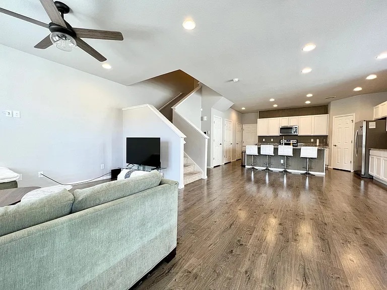 Living room 2 - 16061 Bolling Dr