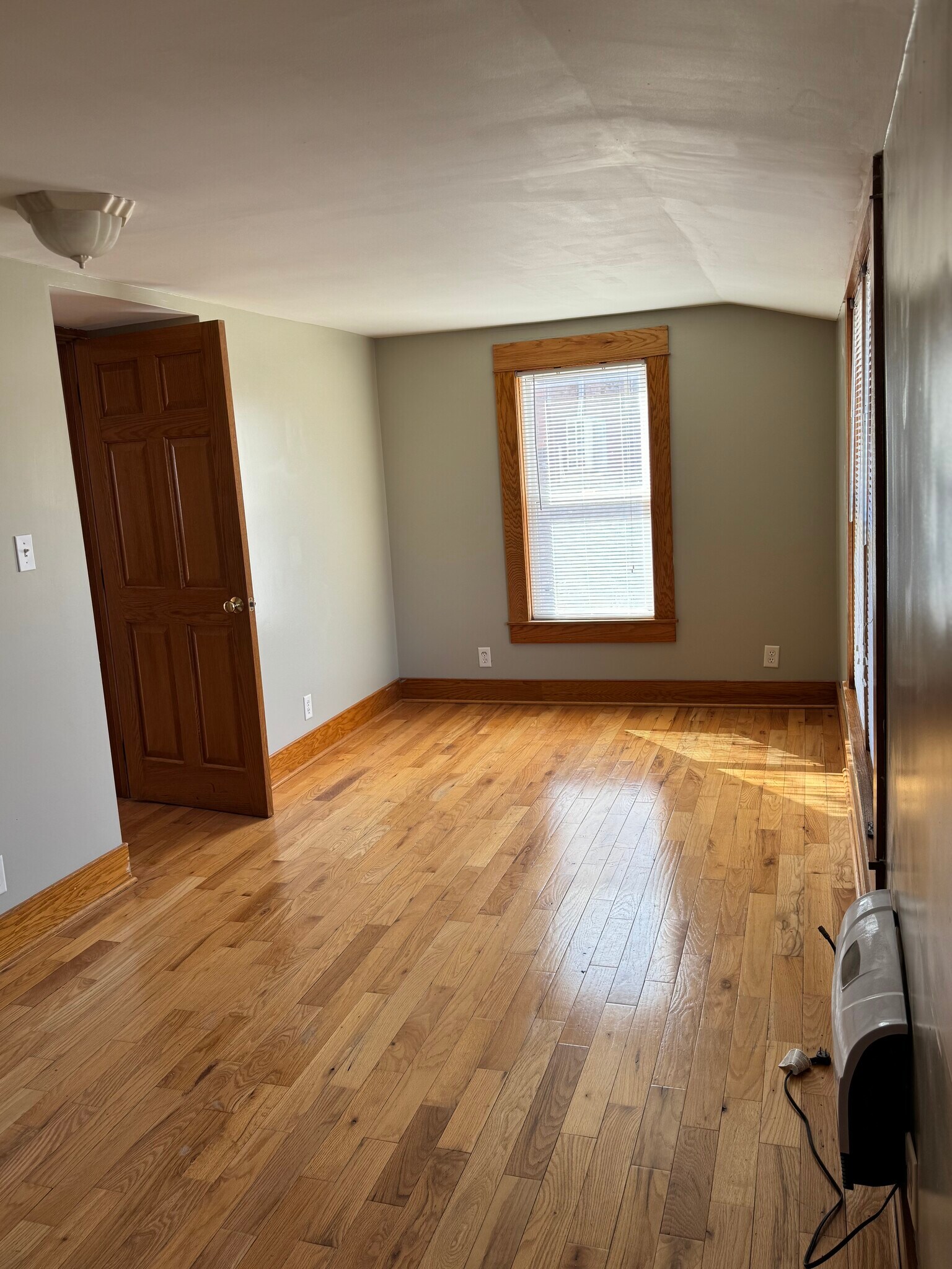 Building Photo - 504 Bellefontaine Ave