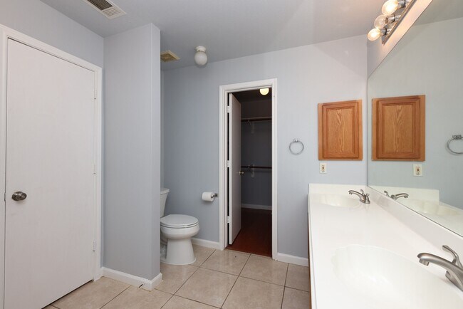 Building Photo - 7430 Pouter Dr