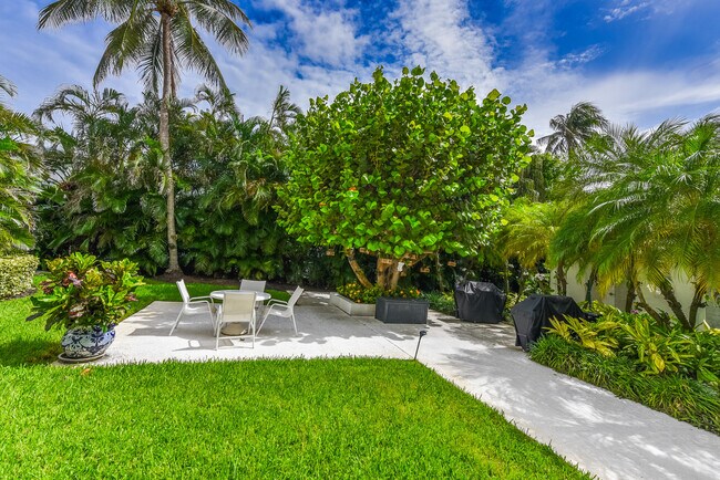 Building Photo - 2860 S Ocean Blvd