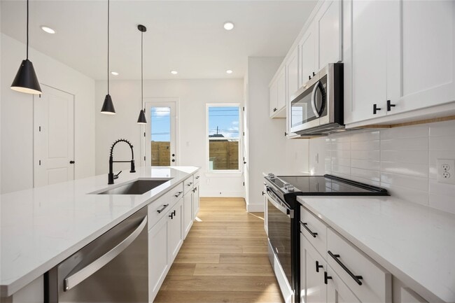 Building Photo - 1466 Ferguson Way