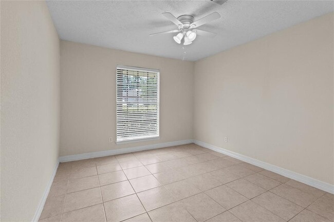 Building Photo - 5818 Silver Frst Dr