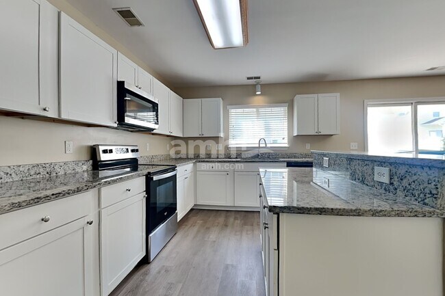 Building Photo - 111 Graduate Ln