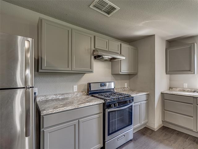 Building Photo - 416 N 8th St