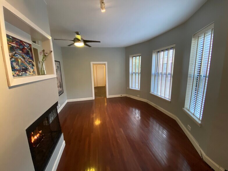 Building Photo - 743 W California Ter